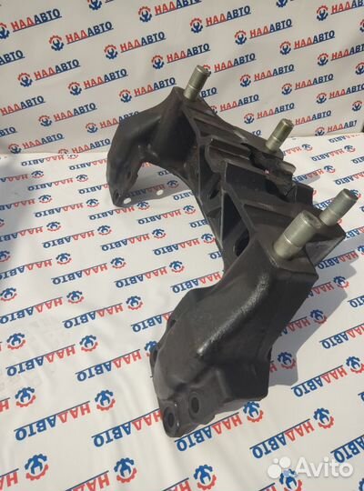 Кронштейн оси балансира камаз 154