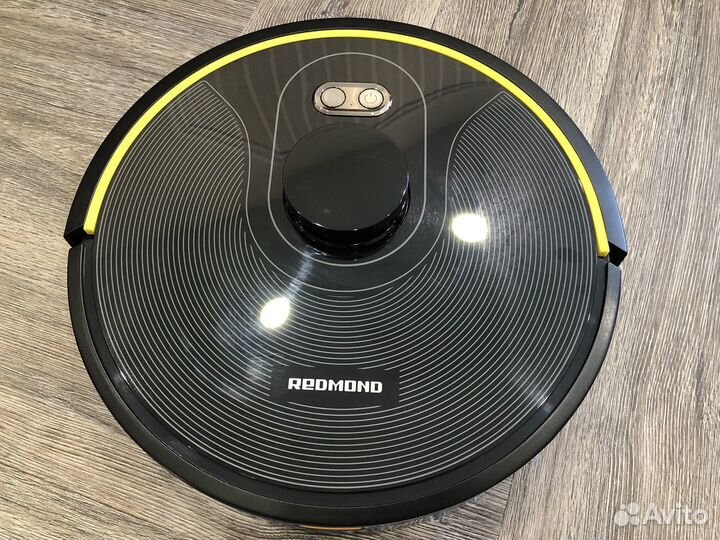 Робот пылесос redmond