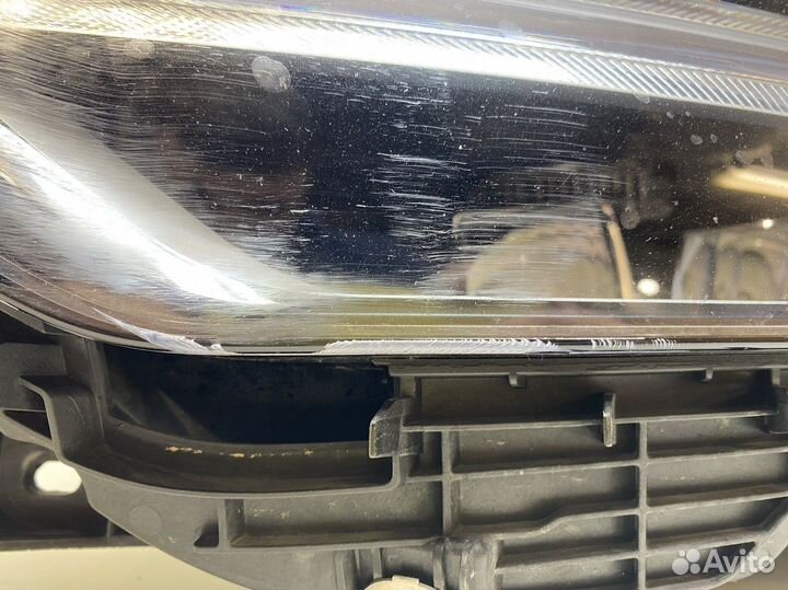 Фара левая Volvo XC60 2017-2021 Led Светодиодная