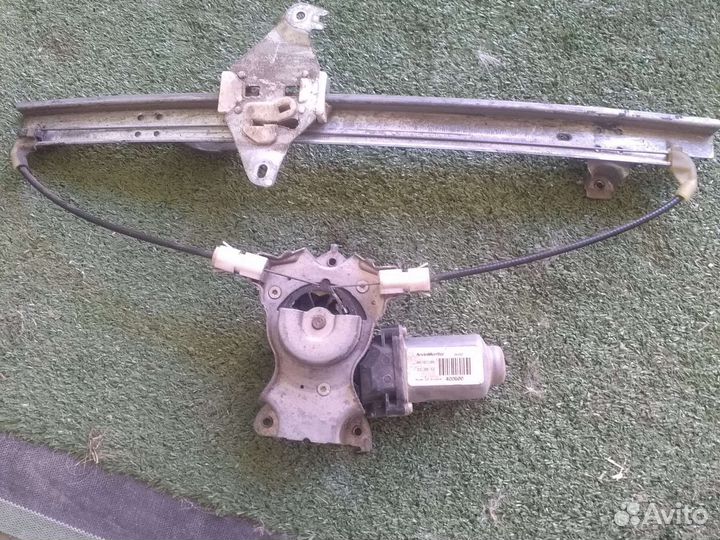 Стеклоподъёмник задний правый Ниссан Примера P-12