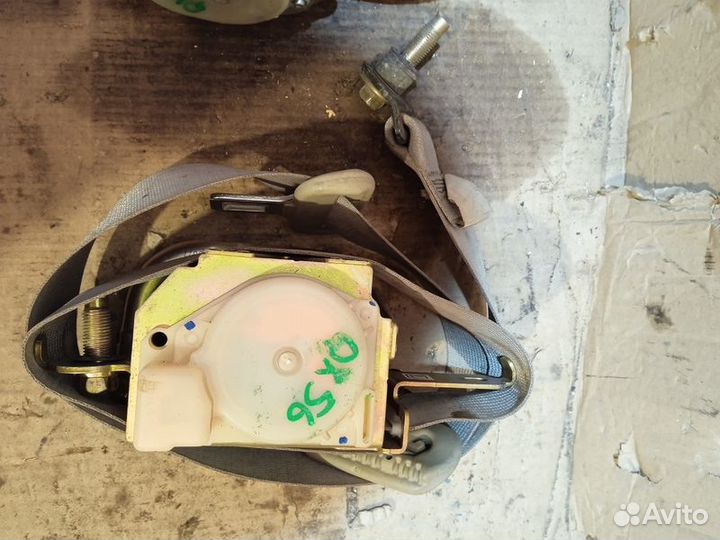 Ремень безопасности Infiniti QX56