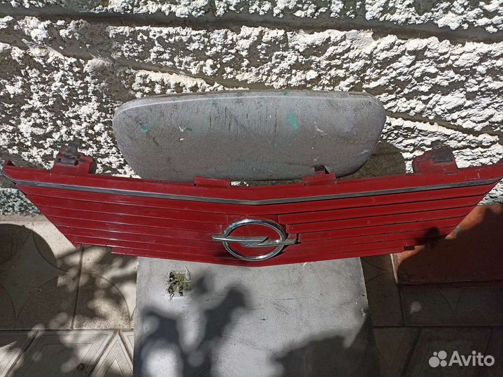 Решётка радиатора Opel Ascona C