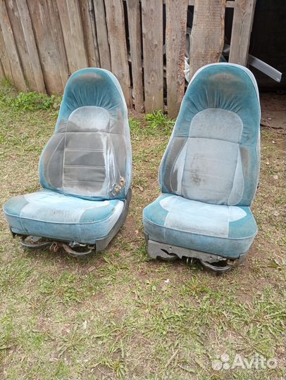 Передние сиденья Газ Волга