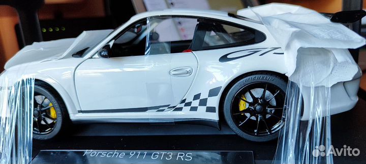 Porsche 911 GT3 RS 2010 1:18 Norev