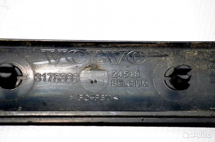 Ручка радиаторной решетки, левая volvo FH (01.05)