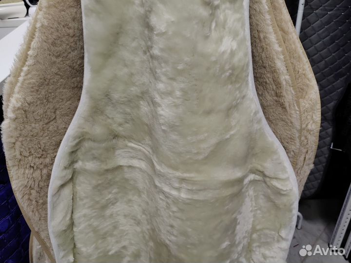 Меховые накидки из овчины светло-бежевые