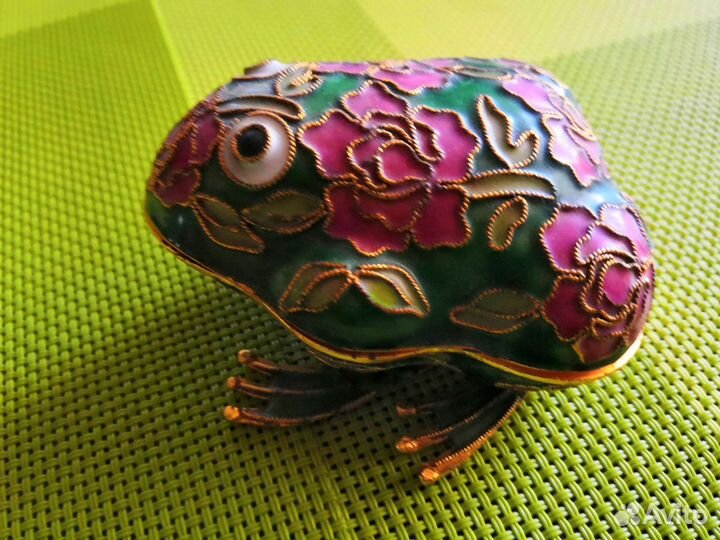 Лягушка декоративная