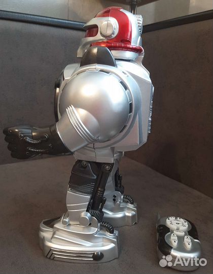 Интерактивный робот