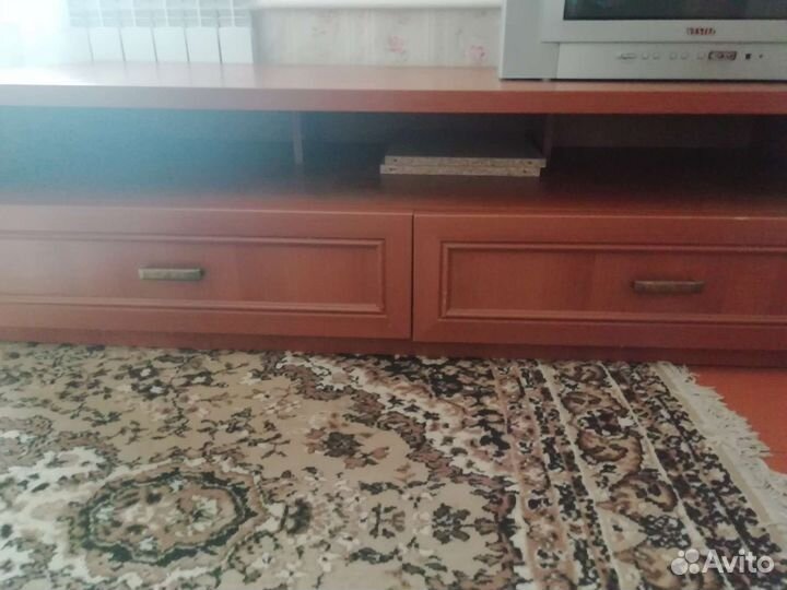 Тумба под телевизор