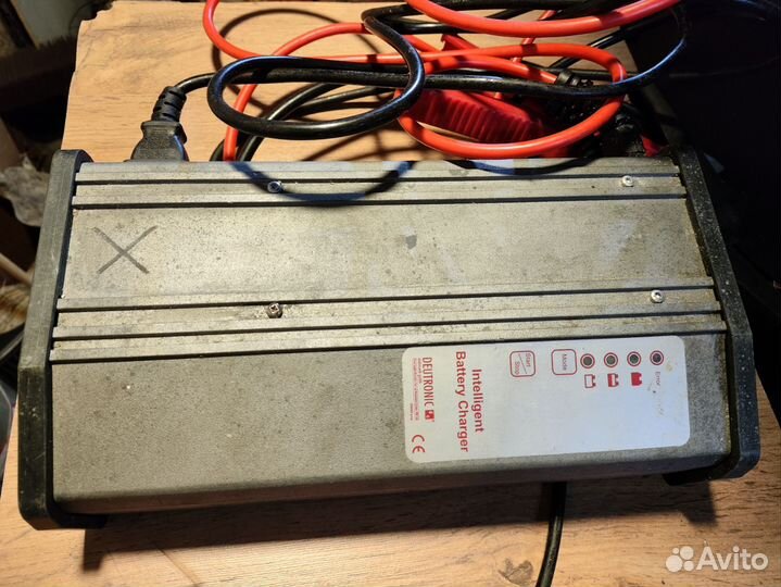Зарядное для АКБ Deutronic DBL300