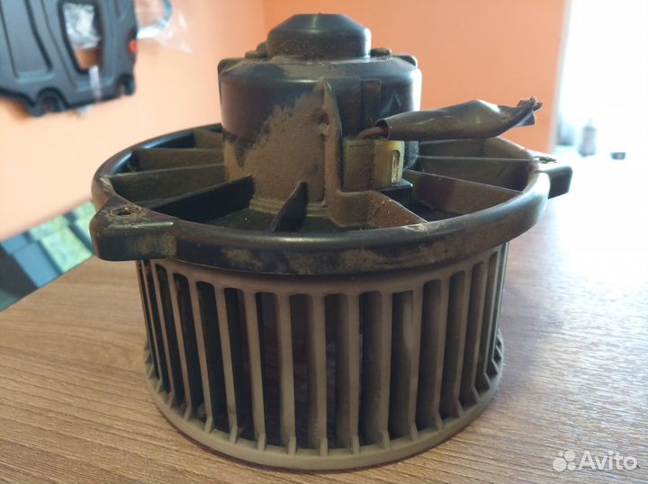 Моторчик отопителя Тайота Таун Айс