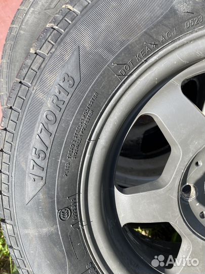 Кованные диски 13 R с новыми покрышками 175/70