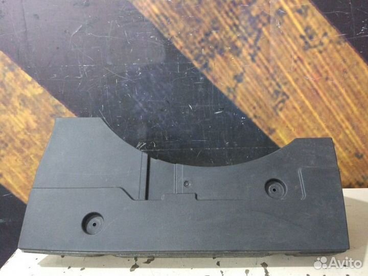 Отсек под инструмент Volkswagen Passat Variant B6