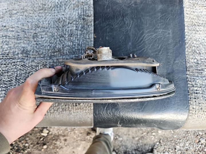 Фонарь крышки багажника левый Hyundai H-1 Starex