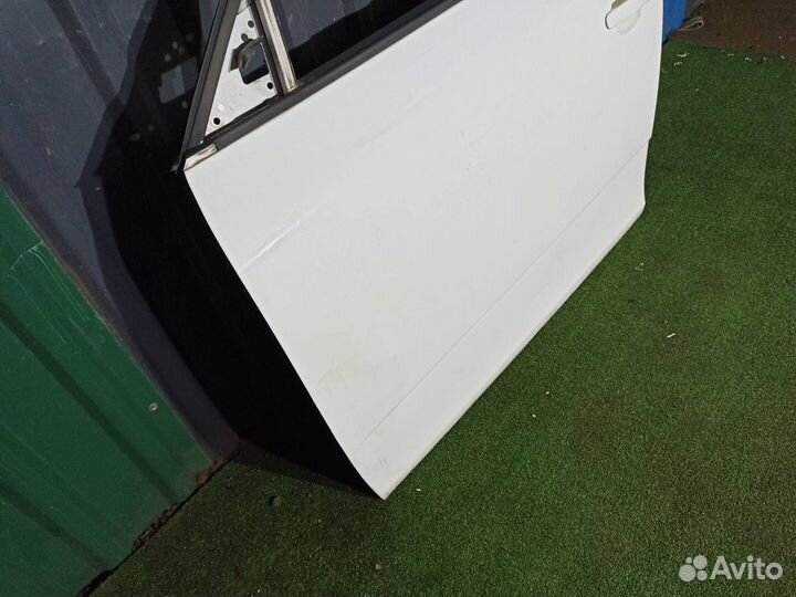 Дверь передняя левая Skoda Fabia 2 хэтчбек 5дв