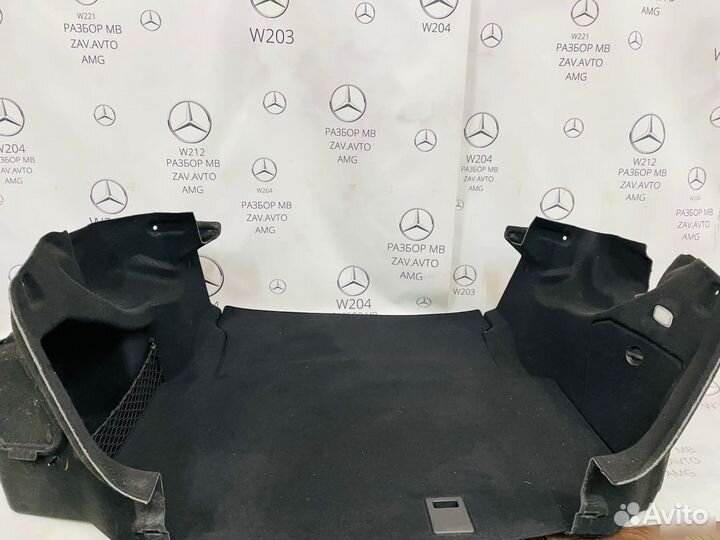 Обшивка багажника Mercedes W204