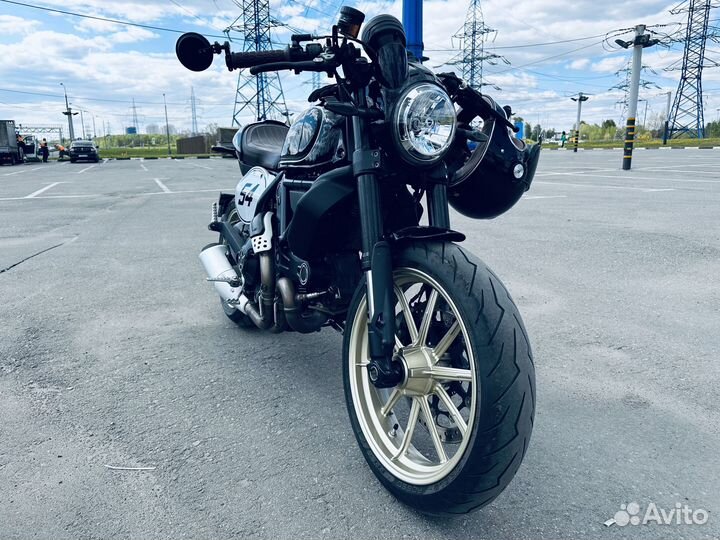 Ducati scrambler Cafe racer