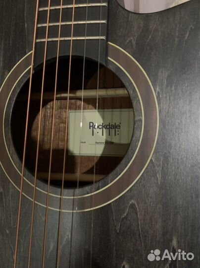 Акустическая гитара