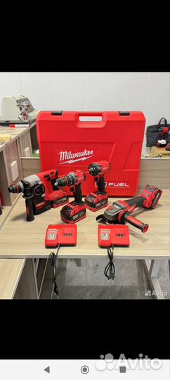 Набор 4в1 milwaukee, 4 акб,2 зарядки. Аналог