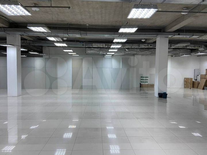 Сдам офисно-торговое помещение 685 кв.м