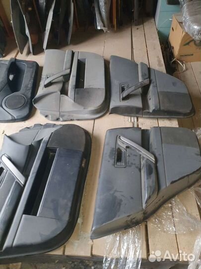 Обшивки дверей на инфинити фх 35 2004г