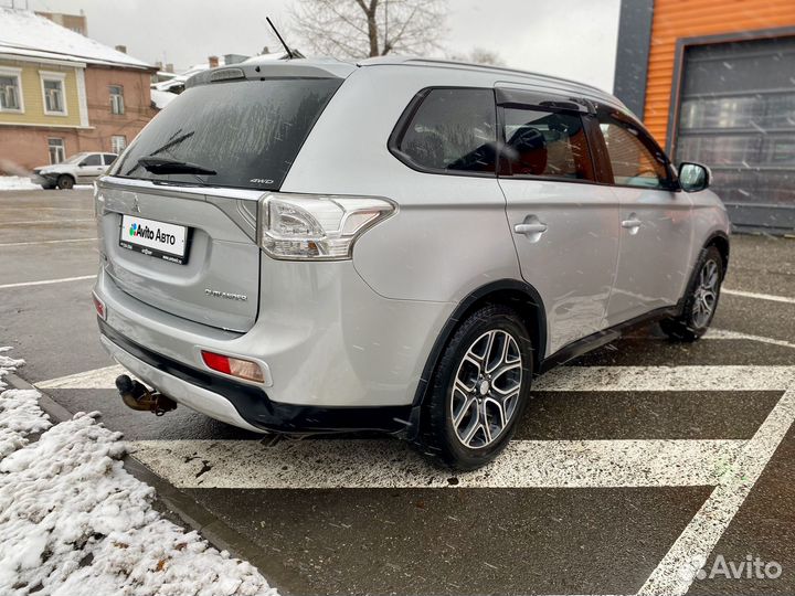 Mitsubishi Outlander 2.4 CVT, 2014, 132 000 км