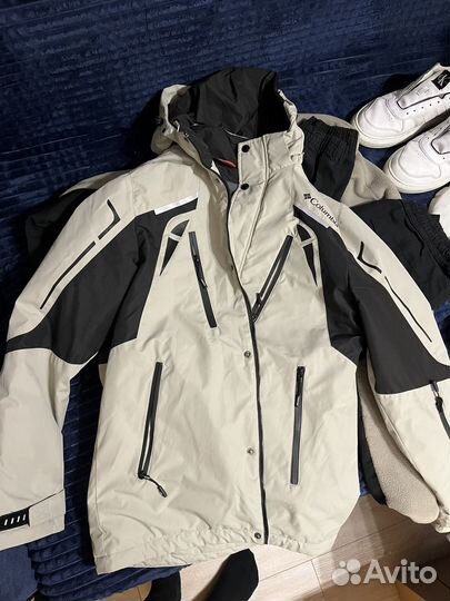 Коробка мужских вещей забронировано