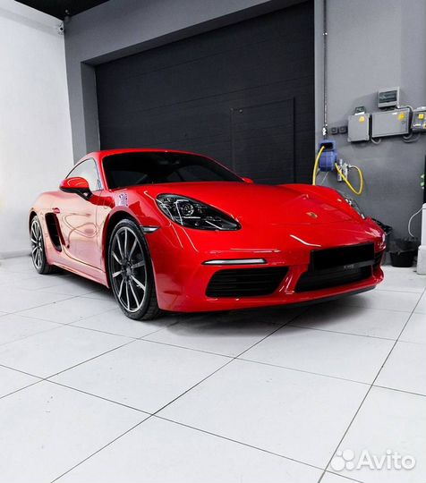 Оклейка автомобили пленкой