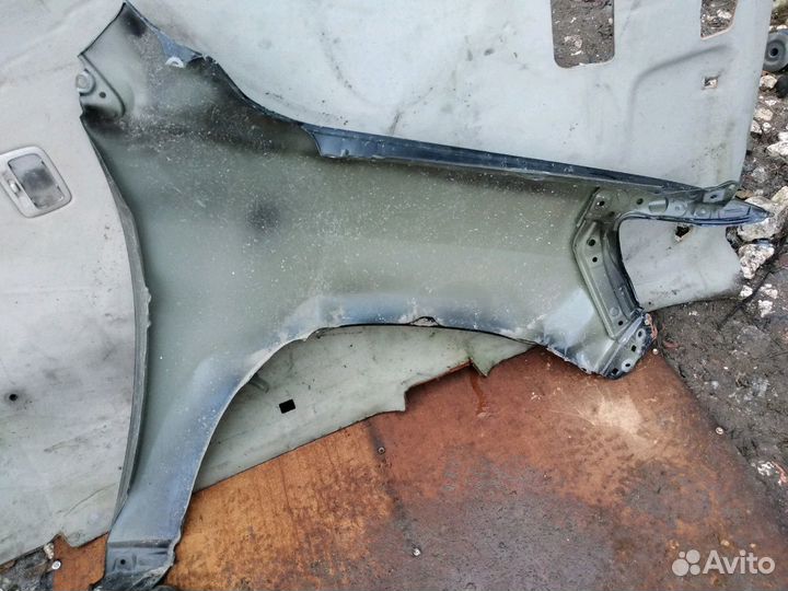 Крыло Toyota Land Cruiser 200