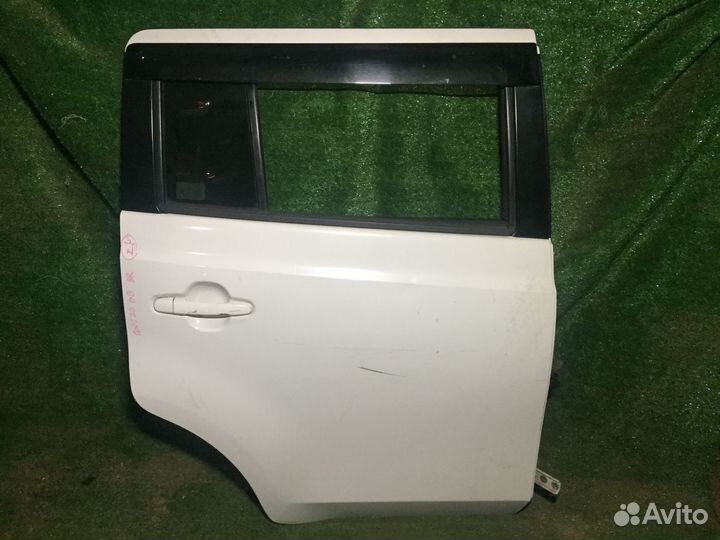 Дверь задняя правая Toyota bB QNC20 Пустая