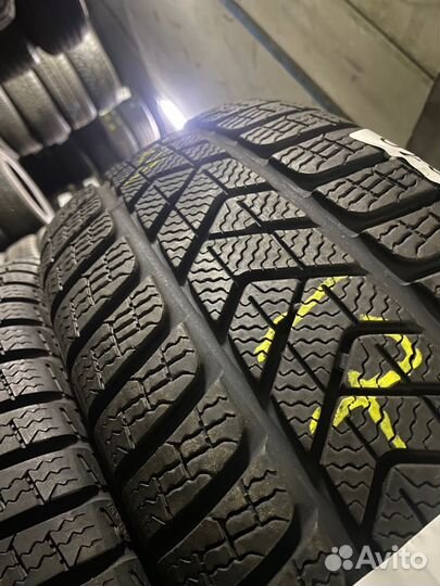 Pirelli Winter Sottozero 3 205/50 R17