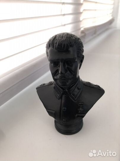 Бюст И.В. Сталина