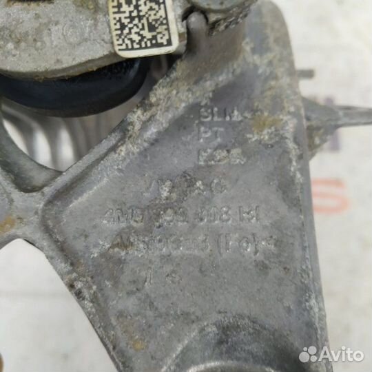 Кронштейн двигателя правый Audi A5 8W 2018