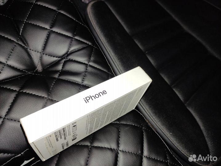 Коробка от iPhone 14 pro