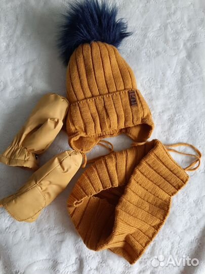 Комплект шапка и снуд