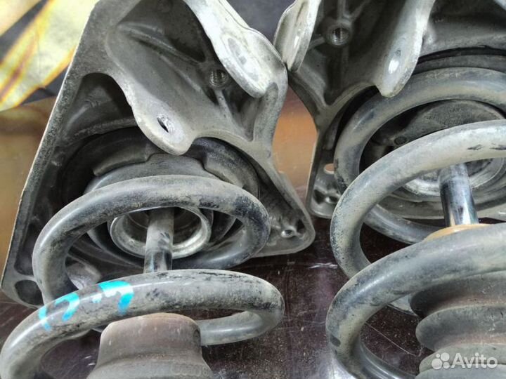 Амортизаторы передние Audi A4 B7 S-line 1BE 2767