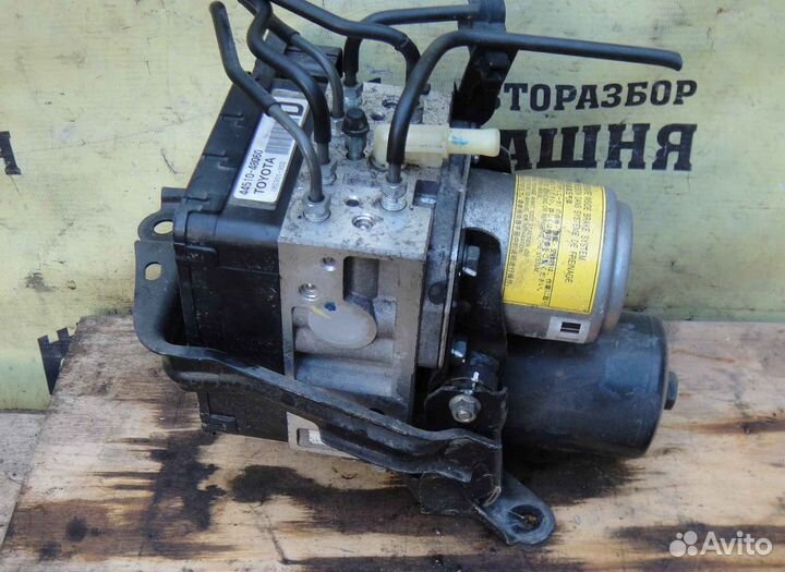 Toyota harrier Блок управления ABS