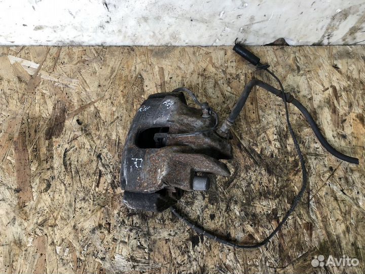 Суппорт передний правый rover 75