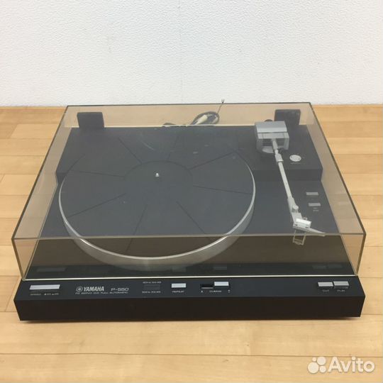 Проигрыватель винила Yamaha P-550