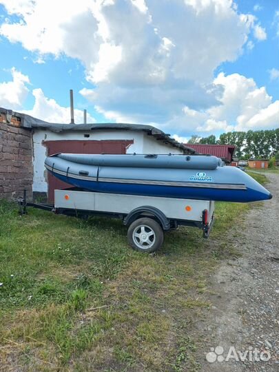 Лодка Выдра 430jet