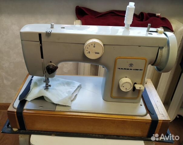 Электрическая швейная машинка Чайка-132 М