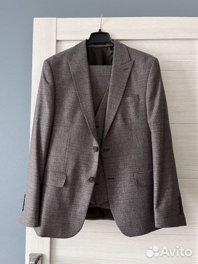 Костюм жилетка и брюки