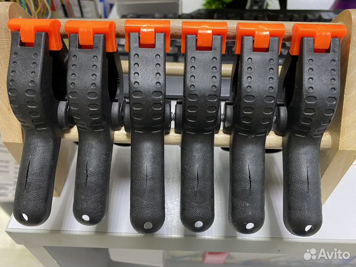 Зажим пружинный AI149 4