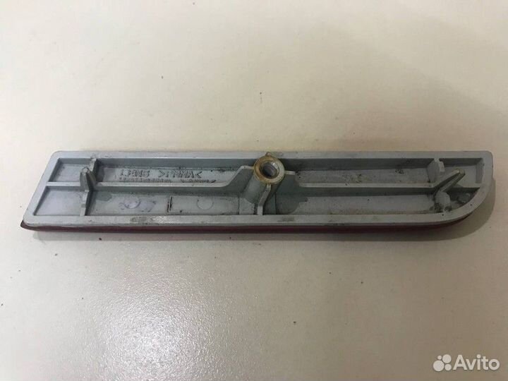 Светоотражатель в бампер задний левый