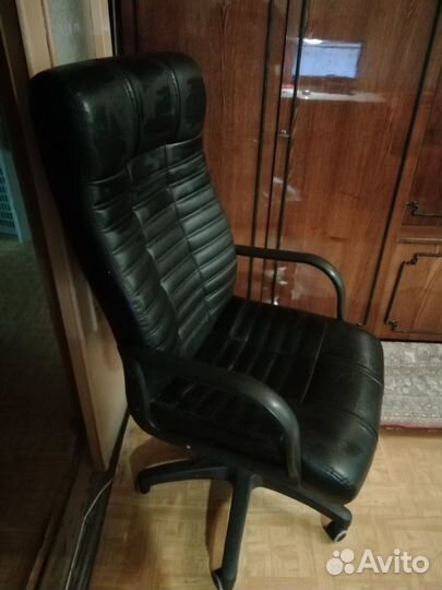 Кресло руководителя - б/у