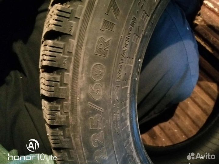 Nokian Tyres Hakkapeliitta SUV 5 225/60 R17