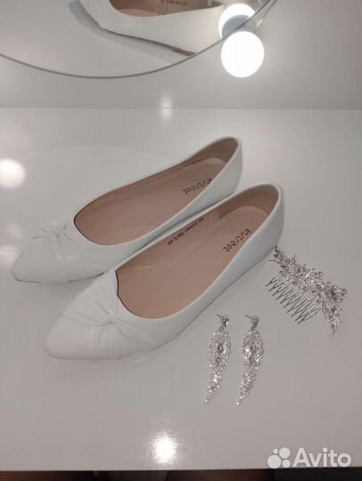 Свадебные платья 2шт(разные)