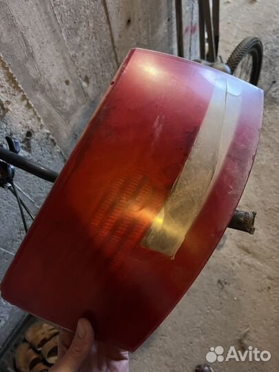 Фонарь задний левый