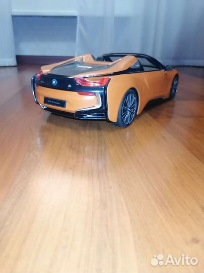 Машинка на радиоуправлении