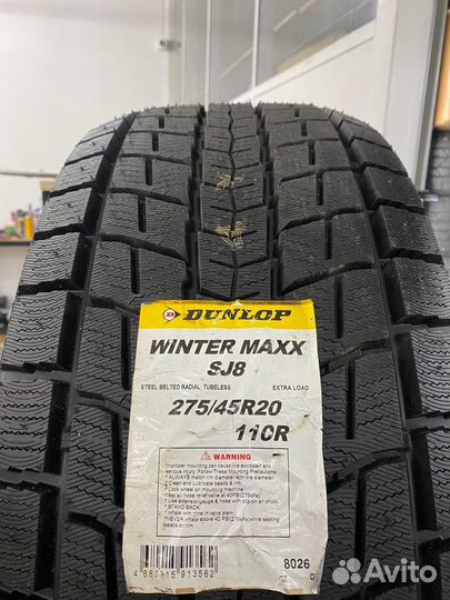 Dunlop Winter Maxx SJ8 275/45 R20 110R